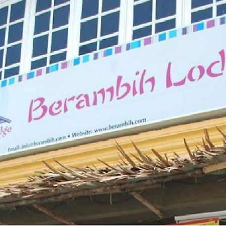 Berambih Lodge Kuching Exteriér fotografie